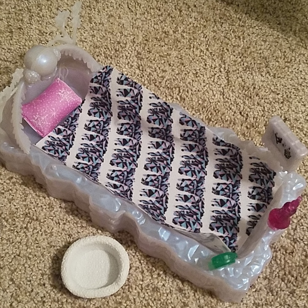 Monster High doll bed set